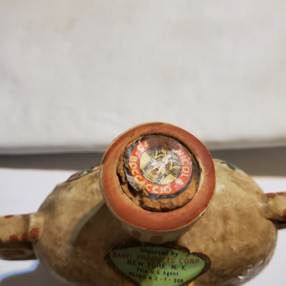 VTG Barosittini Vino Rosso wine Decanter Embossed Peddlers Chureb Gŕapes. Italy - Picture 7 of 8